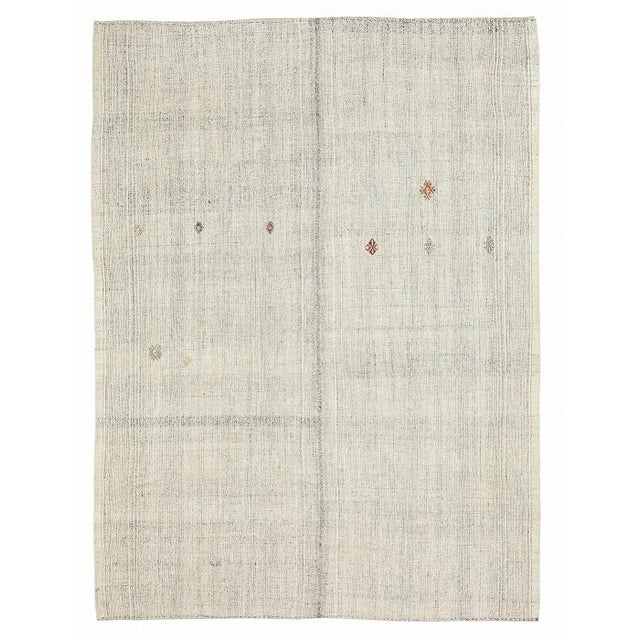 Textile Mid 20th Century Light Gray Vintage Kilim Rug For Sale - Image 7 of 7