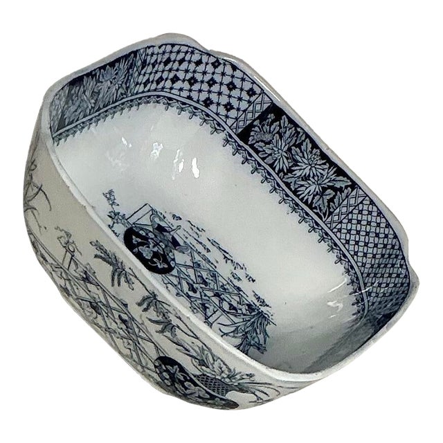 Authentic Late-Victorian English Transferware Copeland Blue and White Serving Bowl For Sale