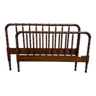 Vintage Full Size Jenny Lind Spindle Bed Spool Headboard and Footboard For Sale