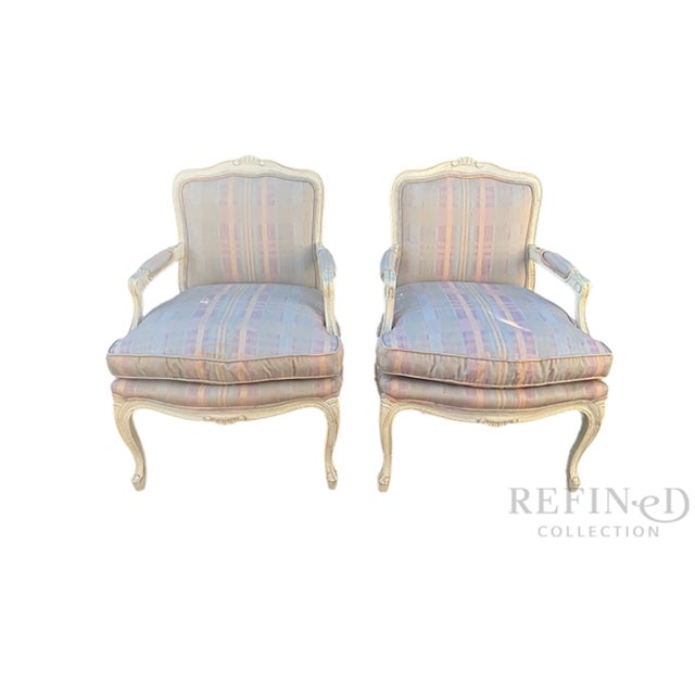 French Provincial 1990s Pair of Henredon French-Style Fauteuil Armchairs For Sale - Image 3 of 15