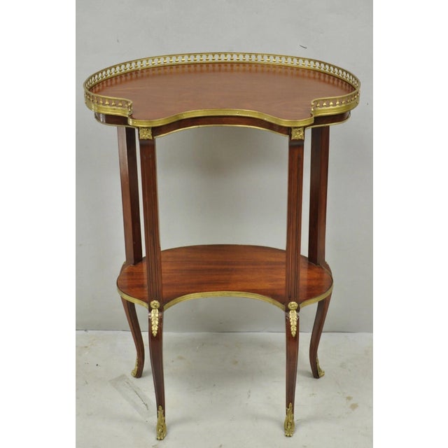 Vintage French Louis XV Style Mahogany Kidney Bean Side Table W/ Bronze Ormolu For Sale - Image 15 of 15