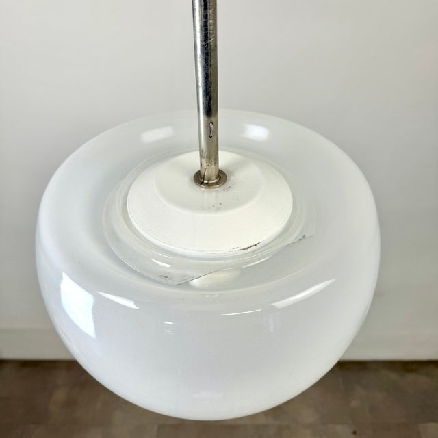 White Space Age Mushroom Pendant Lamp by Elio Martinelli for Martinelli Luce, Italy, 1960s For Sale - Image 8 of 18