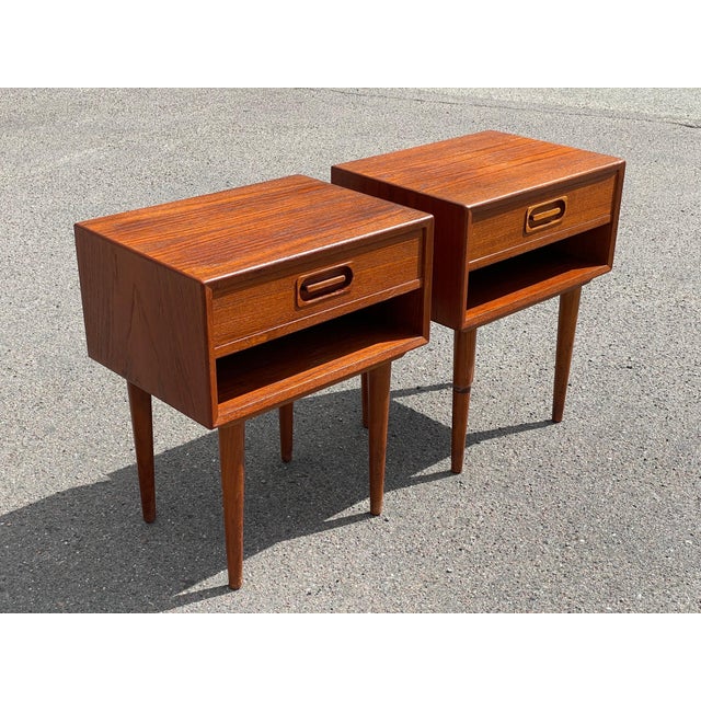Teak Nightstands attributed to Johannes Andersen for Dyrlund, 1963, Set of 2 For Sale - Image 9 of 11
