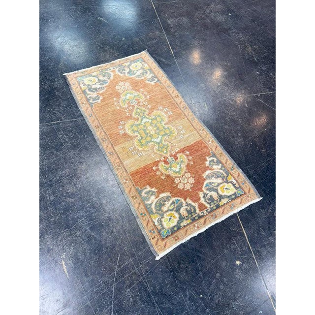 Turkish Mini Rug Oriental Hand Knotted Vintage Rug 1'7" x 3'2" #17492 For Sale In Houston - Image 6 of 8