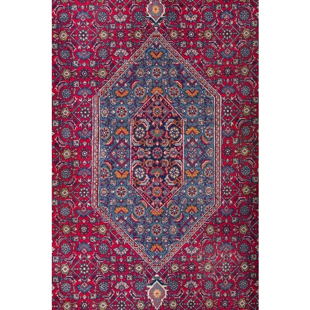 Geometric Bijar Dark Red Rug with Border and Medallion, in Very Good conditions. Designed 1970 to 1979