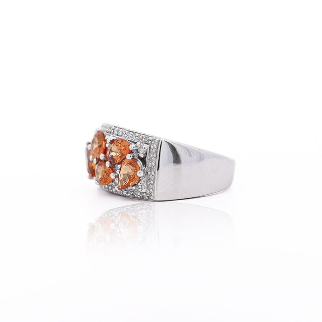 3.75 Carat Pear-Cut Orange Sapphire and Diamond Cluster 14k Gold Ring, Size 6.25 For Sale - Image 4 of 8
