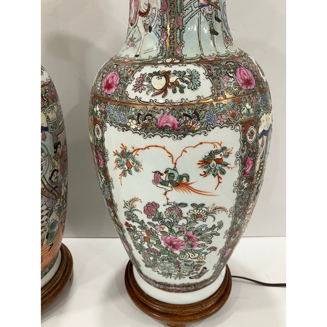Chinese Pair of 1980s Hand Painted Chinese Lamps For Sale - Image 3 of 12