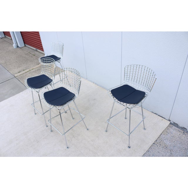 2010s Mid-Century Modern Harry Bertoia for Knoll Bertoia Bar Height Stools - Set of 4 For Sale - Image 5 of 18