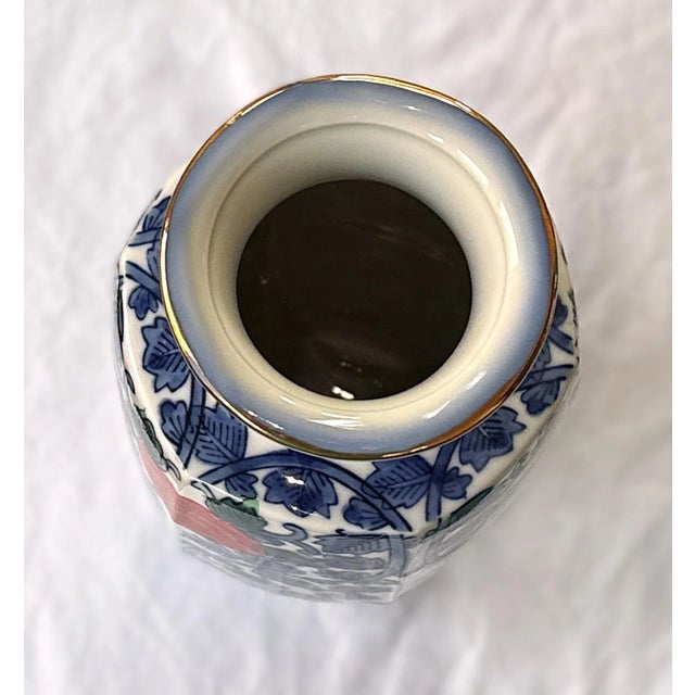 Vintage Pair of Chinese Vases For Sale In New York - Image 6 of 10