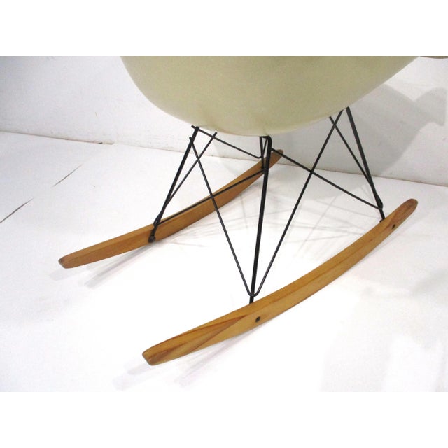 Eames Arm Shell Rocking Chair for Herman Miller For Sale In Cincinnati - Image 6 of 11
