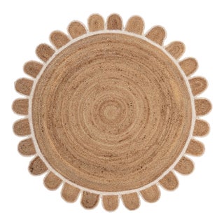 White Round Jute Scallop Rug - 9' X 9' For Sale