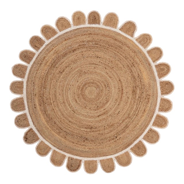 White Round Jute Scallop Rug - 9' X 9' For Sale