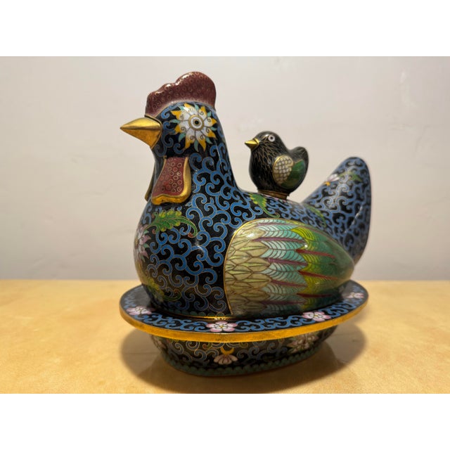 Metal Cloisonné Chicken Hen and Chick Nesting Covered Box For Sale - Image 7 of 7