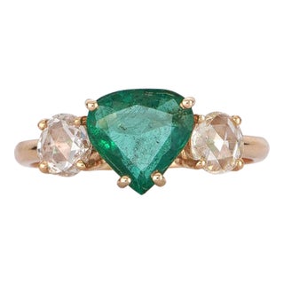 Emerald and Natural Diamond Ring 14k Gold Trillion-Cut Size 6 Sizable For Sale