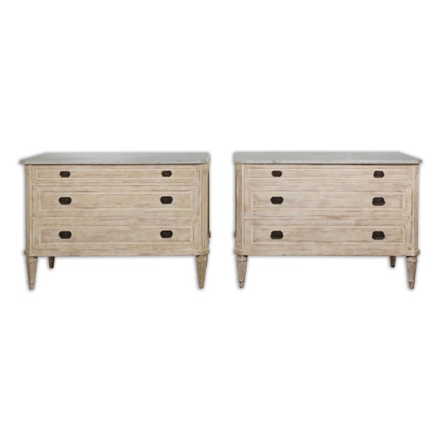 Early 20th Century Pair of French Neoclassical Style 1930s Painted Chests with Marble Tops For Sale - Image 5 of 12