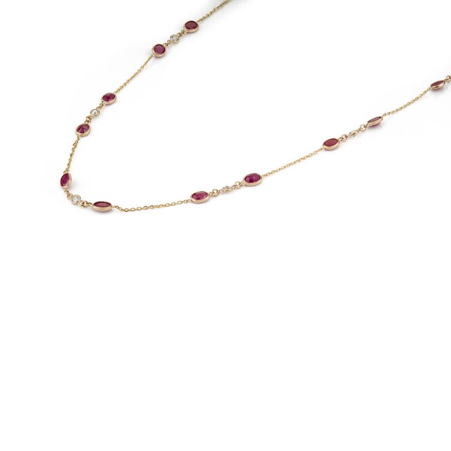 3.95ct Pure Red Ruby Vintage Station Chain Necklace With Diamonds in 14k Yellow Gold For Sale - Image 4 of 14