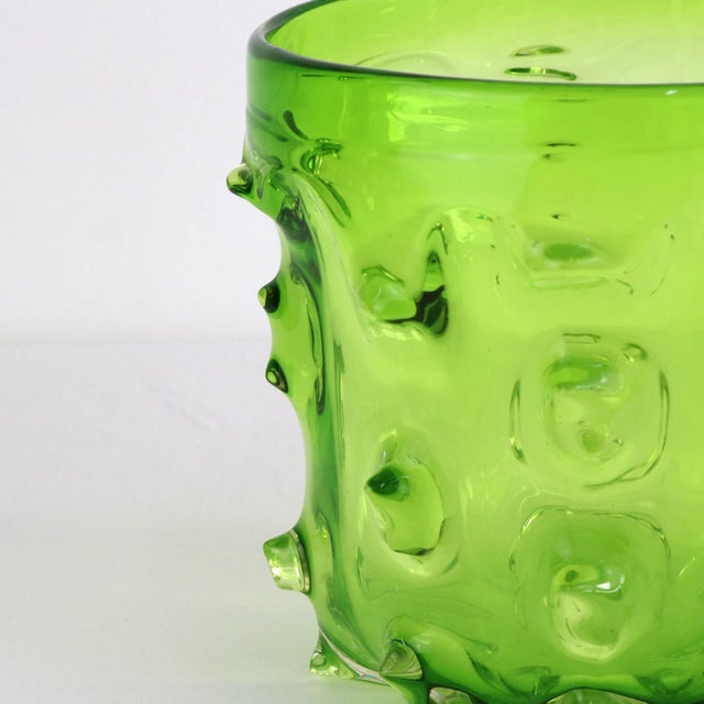 This extraordinary vase is a testament to the excellence of Murano glassmaking. Created in the 1970s, the vase embodies...