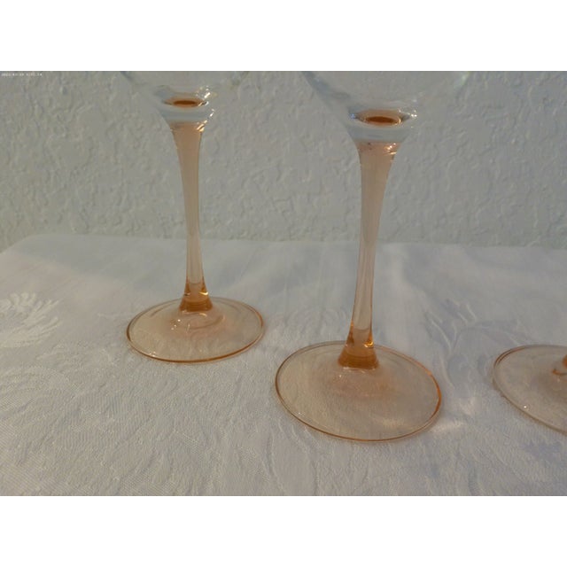 Victorian 1980s Pink & Loden Green Stemmed Crystal Wine Glasses, Set of 8 For Sale - Image 3 of 7