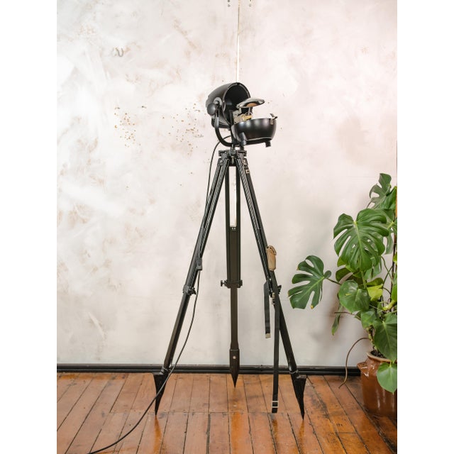 Satin Black Rank Strand Patt 123 Theater Spotlight Floor Lamp with Black Wooden Tripod, 1960s For Sale - Image 3 of 18