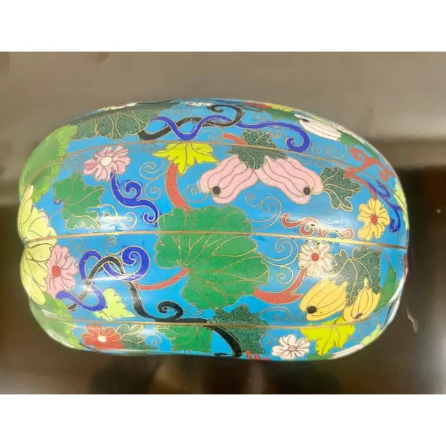 Vintage Oriental Chinese Cloisonné Squash Multicolor Vine & Floral Design Box This exquisite vintage Chinese cloisonné box...