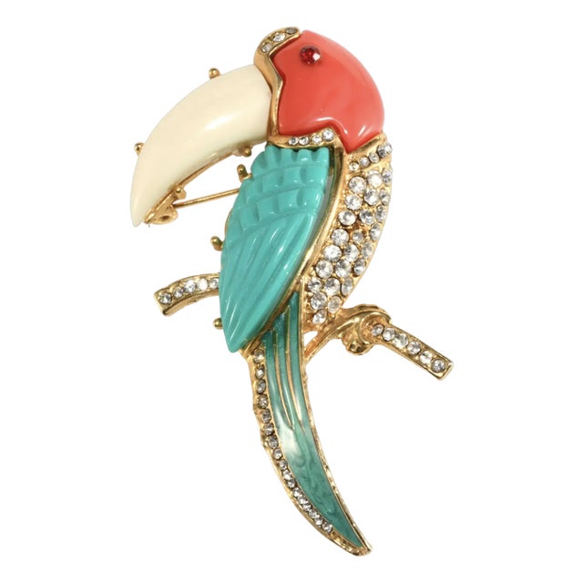 Vintage Toucan Bird Brooch Gold-Plated With Resin and Rhinestones For Sale