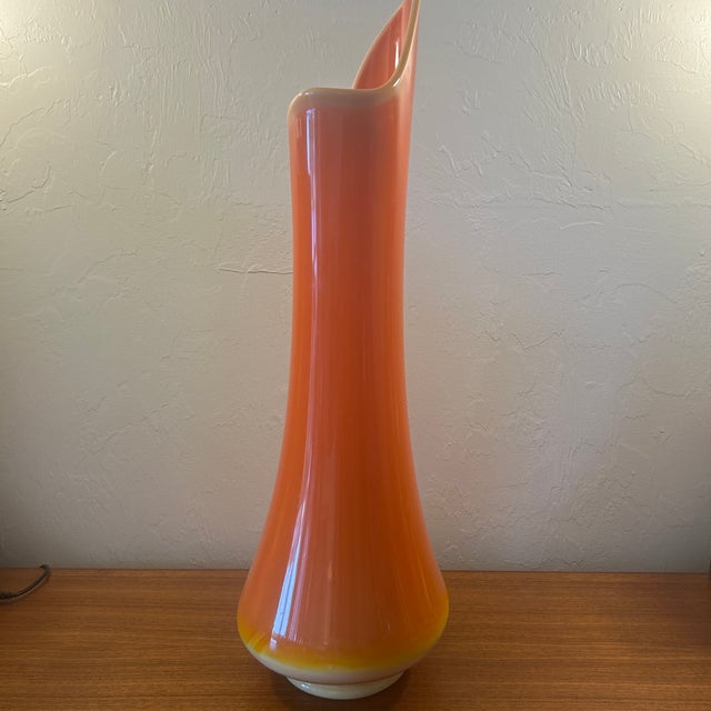 Orange 1960s l.e. Smith Bittersweet Orange Smoothie Swung Vase For Sale - Image 8 of 8