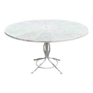 Vintage Russell Woodard Sculptura 53" Round Wrought Iron Patio Dining Table For Sale