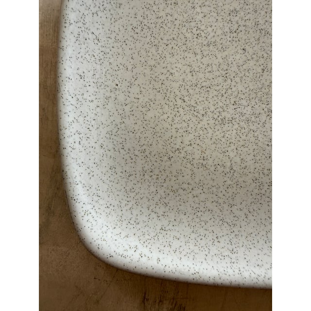 Mid-Century Modern Vintage Glidden Pottery Speckled Square Plates – Mid-Century California Stoneware, Set of 2 For Sale - Image 3 of 9
