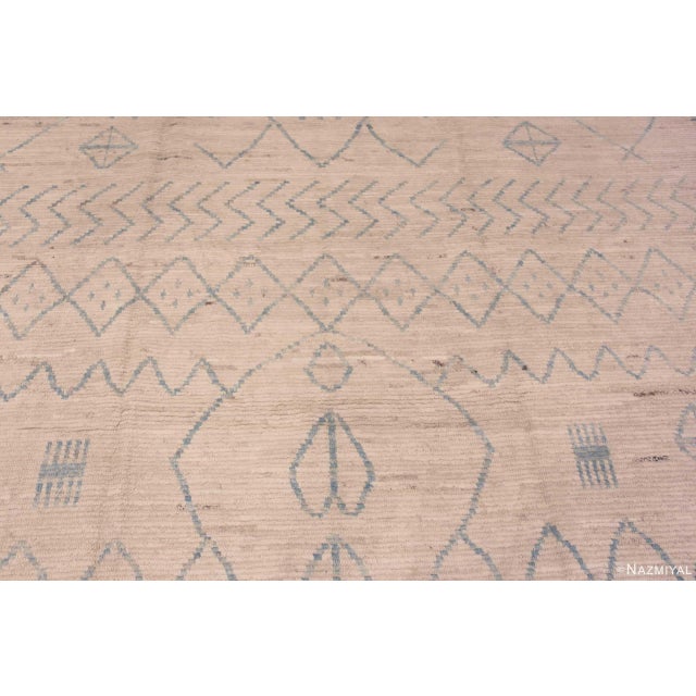 Textile Nazmiyal Collection Contemporary Fine Line Design Area Rug 9 Ft 10 in X 13 Ft 10 In For Sale - Image 7 of 8