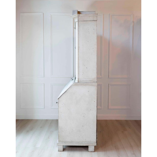 Off-white 18th century Swedish Gustavian secretary cabinet For Sale - Image 8 of 15