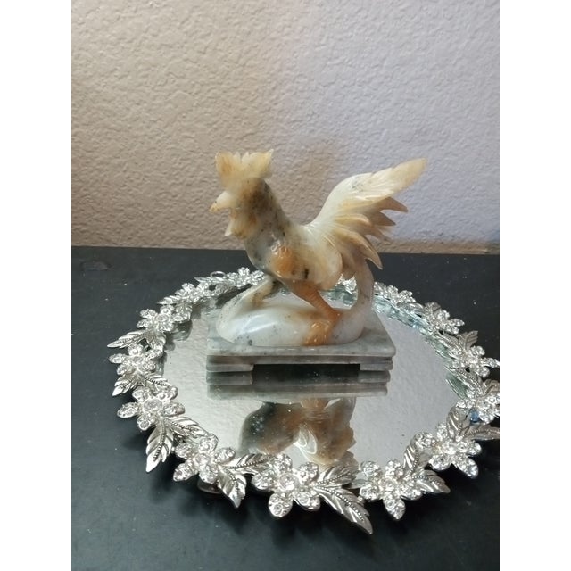 GORGEOUS Hand carved variegated Onyx Rooster 5" Figurine on Pedestal Made in Italy This exquisite hand-carved onyx rooster...
