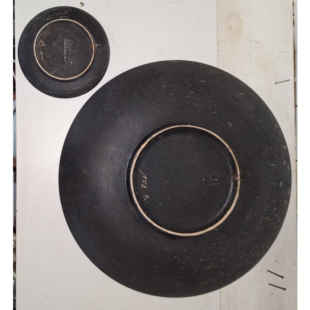 Mid-Century Modern Vintage Ceramic Wall Plates with Sunflower Motif by Ruscha, 1960s, Set of 2 For Sale - Image 3 of 5