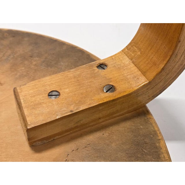 Stool 60 in Green Linoleum by Alvar Aalto for Artek, 1950s For Sale - Image 12 of 13