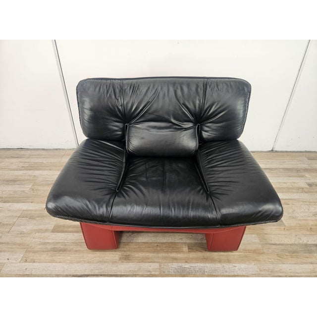 Red and Black Leather Armchair attributed to Nicoletti Salotti, 1980 For Sale - Image 6 of 18