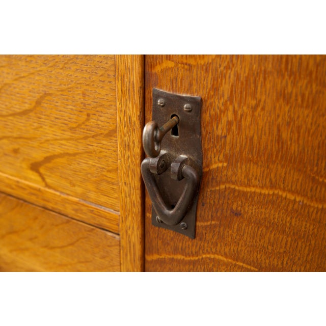 Gustav Stickley Sideboard Model 816, Signed "Als Ik Kan" Joiner's Compass Decal, Arts & Crafts Craftsman Workshop, C. 1907–1912 For Sale - Image 9 of 12