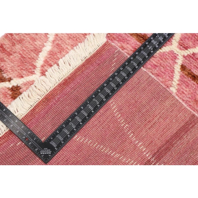 Moroccan Style Throw Rug - 03'02 X 05'03 For Sale In Dallas - Image 6 of 10