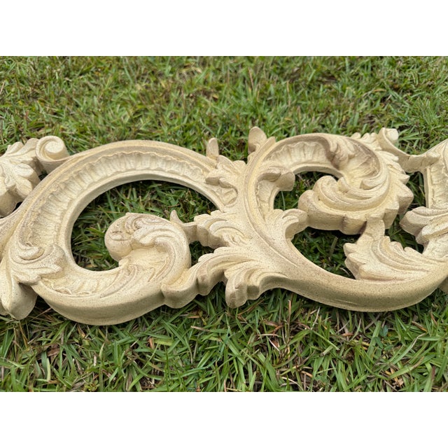 1970s Vintage 64 Inch Baroque Overdoor Wall Pediment Large Shell Scroll Frieze Header For Sale - Image 14 of 17