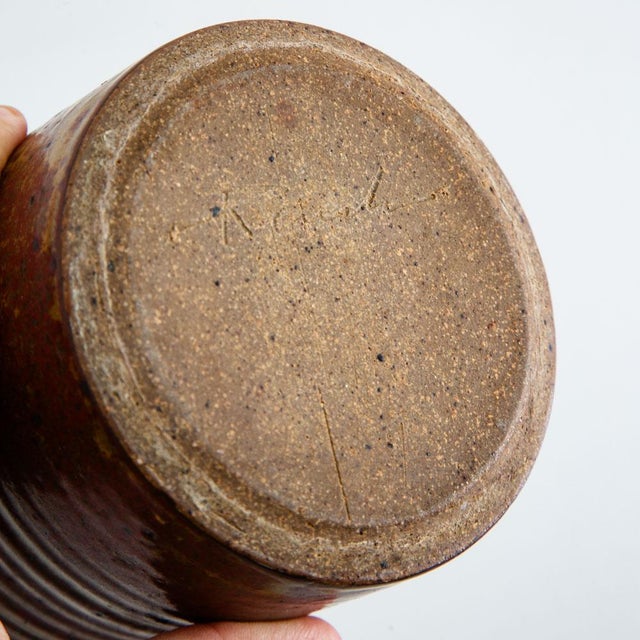 1960s Mid Century Modern Lidded Jar Pot Round Clay Brown Studio Pottery Stoneware MCM For Sale - Image 5 of 12