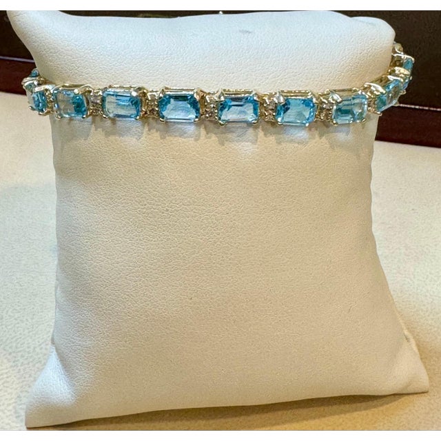 Blue Classic Emerald-Cut Swiss Blue Topaz Bracelet with Diamonds, 14 Kt Yellow Gold For Sale - Image 8 of 18