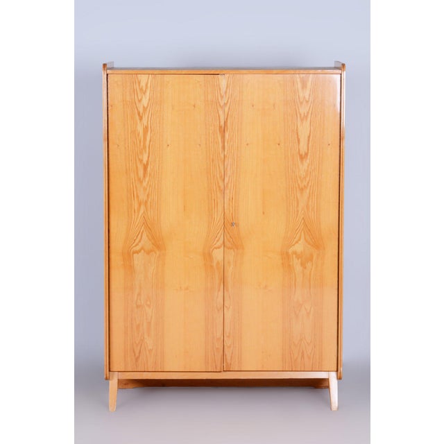 Mid-Century Modern Wardrobe in Ash from Tatra Pravenec, Czech, 1950s For Sale - Image 10 of 17