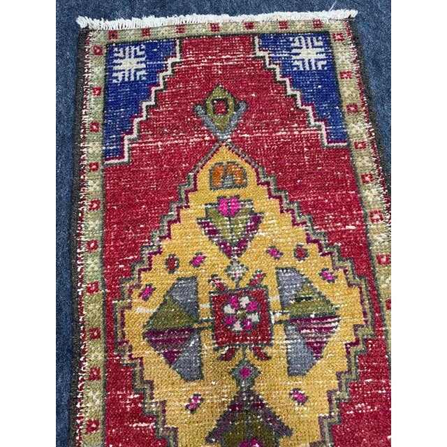 Turkish Yastik Rug 1'9" x 3'1" For Sale - Image 4 of 5