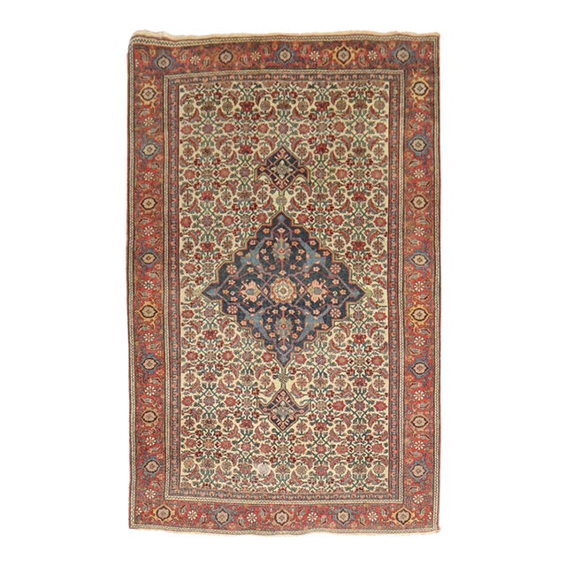 Early 20th Century Ivory Field Persian Bidjar Rug - 4'7" x 7'7" For Sale