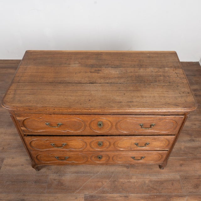 Late 18th Century French Oak Chest of Three Drawers For Sale - Image 4 of 18