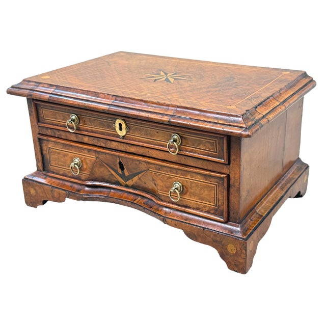 Small Antique Walnut Chest of Drawers, 1720 For Sale - Image 14 of 14