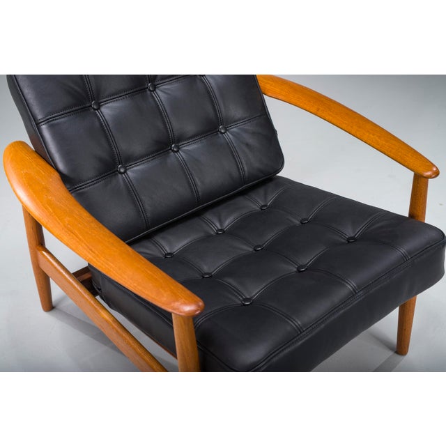 Wood Armchair with Model FD 164 Frame by Arne Vodders and Model 118 Armrests by Grete Jalks in Teak and Black Leather, Denmark, 1960s For Sale - Image 7 of 18