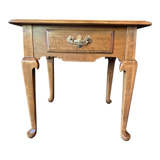 Late 20th Century Ethan Allen Heirloom Queen Anne Maple Side Table For Sale