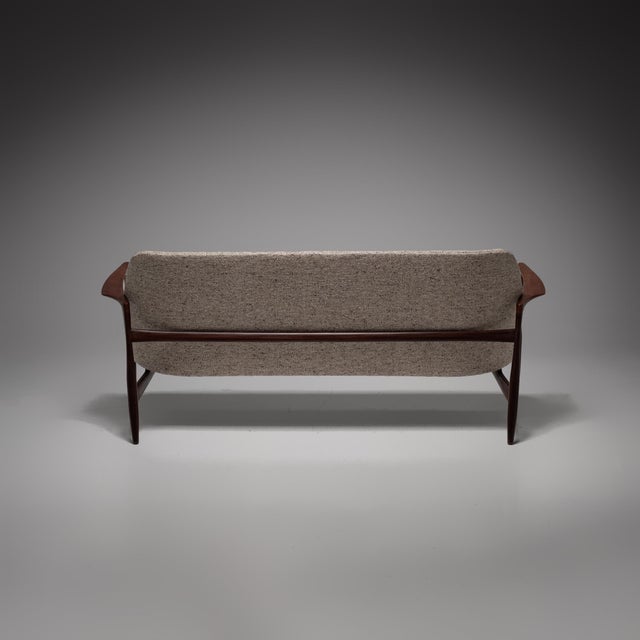 D200 Lounge Chair and D200s Sofa by Ib Kofod-Larsen for Laauser, 1950s, Set of 2 For Sale - Image 6 of 18