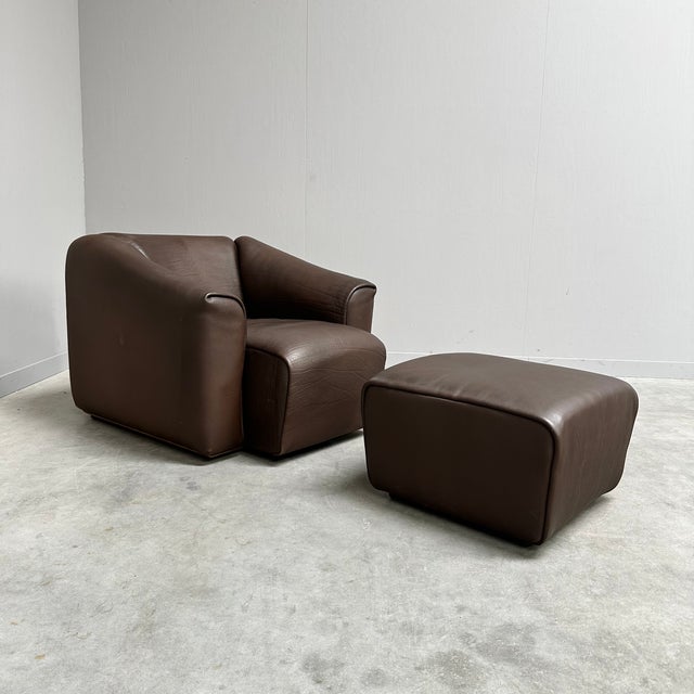 Set of DS-47 Lounge Chair and Ottoman in Buffalo Leather from de Sede, Switzerland, 1990s, in Flawless conditions....