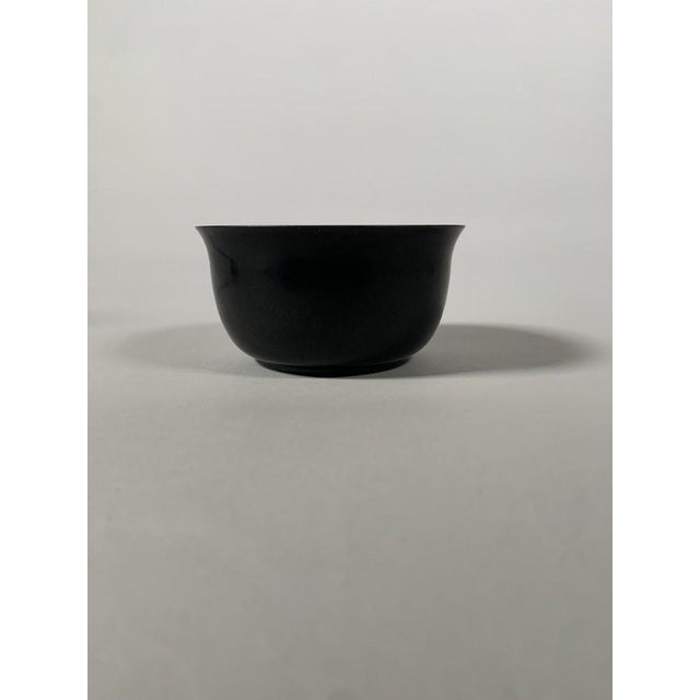 Jean DUNAND (1877-1942). Circular brass bowl with a slightly flared neck. Gilt copper, known as "oreum," and deep midnight...
