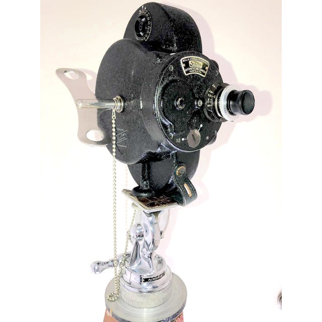 Early 20th Century Hollywood Movie Camera, Circa 1923, Fully Original With Geared Head and Maple Wood Tripod Legs For Sale - Image 9 of 18